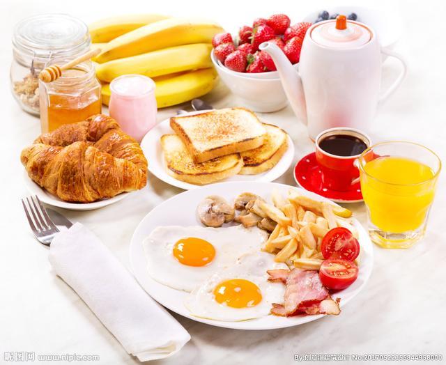 不吃早餐的这三种危害 你承受不起！便秘、低血糖等