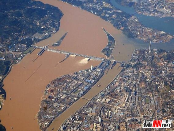 三峡大坝的利与弊：防洪、抗旱、发电等