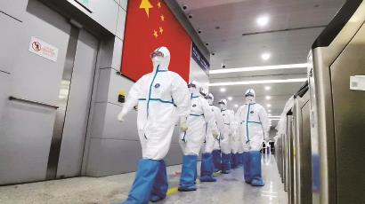 上海机场：白衣为甲藏蓝为盾 坚守“外防输入”第一线