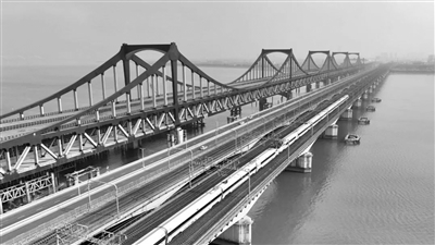 最新消息！沪杭甬高速公路杭州市区段公路、轨道高架全线贯通